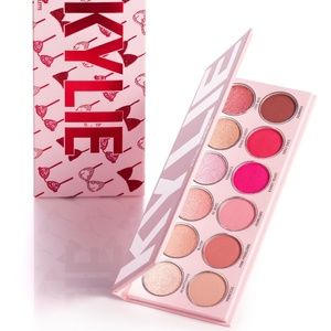 🌺 HP! 🌺 Kylie Valentine